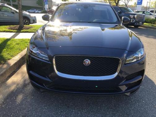 2017 Jaguar F-PACE 35t Prestige