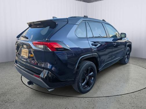 2019 Toyota RAV4 Hybrid SE