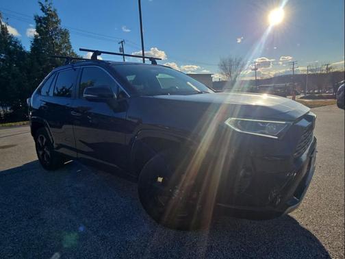 2019 Toyota RAV4 Hybrid SE