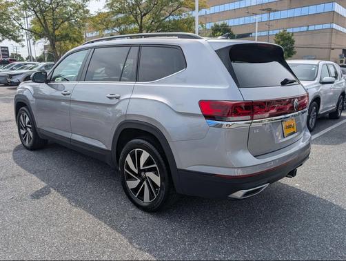 2024 Volkswagen Atlas 2.0T SE w/Technology 4MOTION