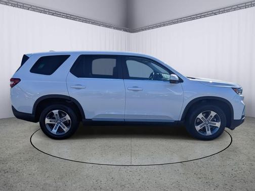 2023 Honda Pilot AWD EX-L 8 Passenger