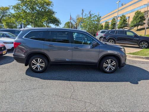 Modern Steel Metallic 2016 Honda Pilot EX