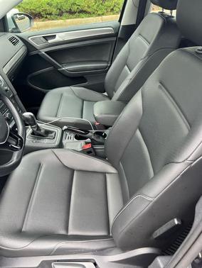 2017 Volkswagen Golf Alltrack TSI S