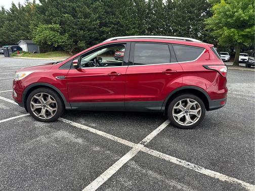Ruby Red Metallic Tinted Clearcoat 2018 Ford Escape Titanium