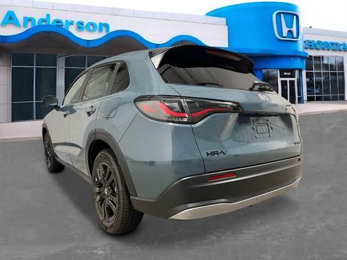 Nordic Forest Pearl 2027 Honda HR-V Sport