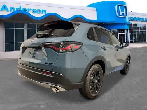 Nordic Forest Pearl 2027 Honda HR-V Sport