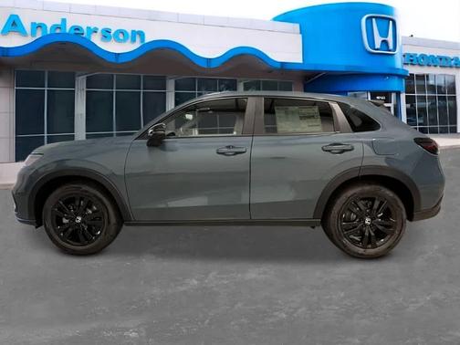 Nordic Forest Pearl 2027 Honda HR-V Sport