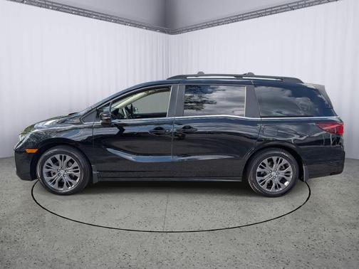 Crystal Black Pearl 2025 Honda Odyssey Touring