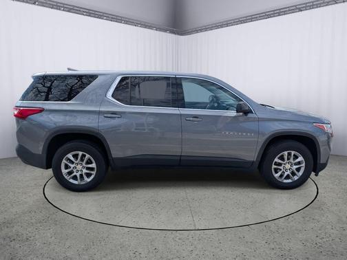 Satin Steel Metallic 2020 Chevrolet Traverse LS