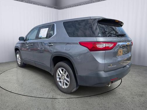 Satin Steel Metallic 2020 Chevrolet Traverse LS