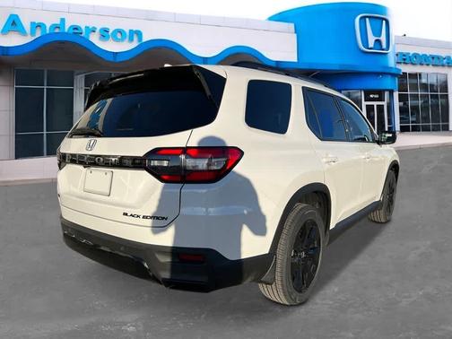 Platinum White Pearl 2026 Honda Pilot Black Edition