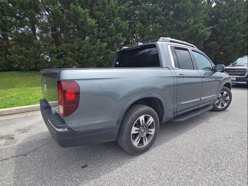 Forest Mist Metallic 2017 Honda Ridgeline RTL
