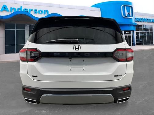Platinum White Pearl 2026 Honda Pilot Touring 8-Passenger