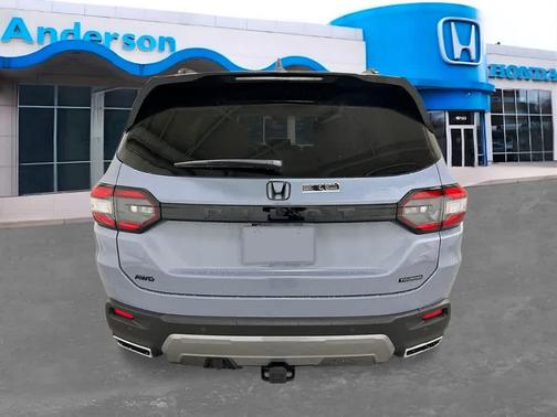 Sonic Gray Pearl 2026 Honda Pilot Touring 8-Passenger