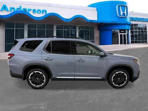 Sonic Gray Pearl 2026 Honda Pilot Touring 8-Passenger