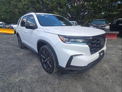 Platinum White Pearl 2025 Honda Pilot Sport