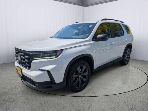 Platinum White Pearl 2025 Honda Pilot Sport