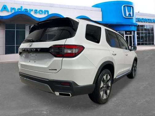 Platinum White Pearl 2026 Honda Pilot Touring 8-Passenger