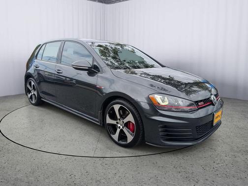 2017 Volkswagen Golf GTI 2.0T SE 4-Door