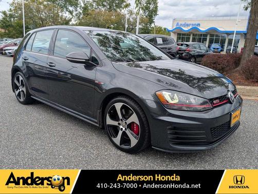2017 Volkswagen Golf GTI 2.0T SE 4-Door