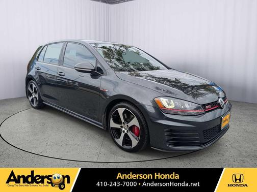 2017 Volkswagen Golf GTI 2.0T SE 4-Door