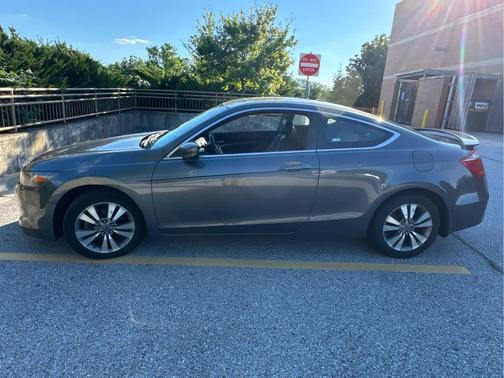 Polished Metal Metallic 2009 Honda Accord 2dr I4 Auto