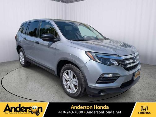 Lunar Silver Metallic 2018 Honda Pilot LX