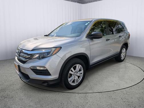 Lunar Silver Metallic 2018 Honda Pilot LX