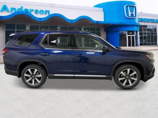 2025 Honda Pilot Touring 8-Passenger
