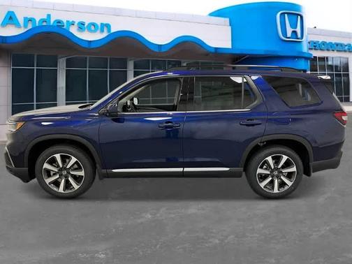 2025 Honda Pilot Touring 8-Passenger