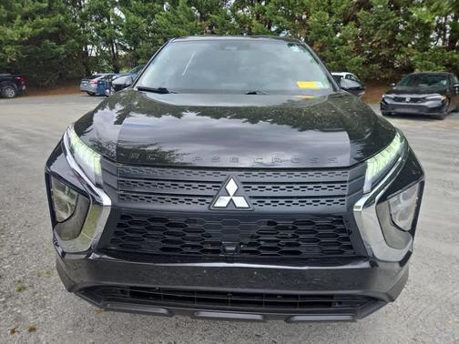 Labrador Black Pearl 2024 Mitsubishi Eclipse Cross LE