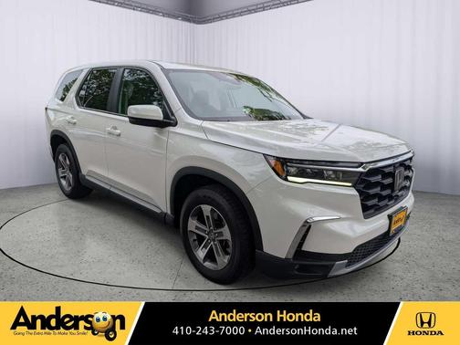 Platinum White Pearl 2023 Honda Pilot AWD EX-L 8 Passenger