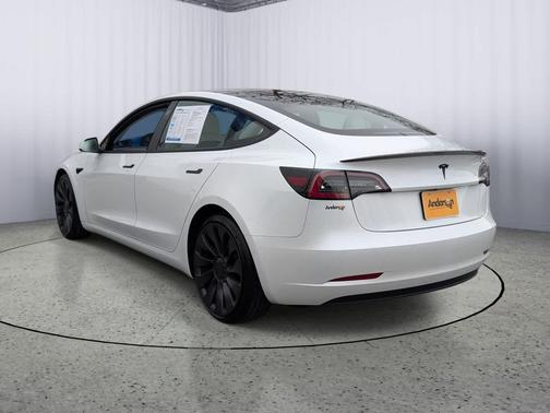 Pearl White Multi-Coat 2021 Tesla Model 3 Performance