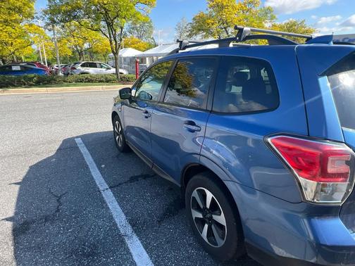 Quartz Blue Pearl 2017 Subaru Forester 2.5i Premium