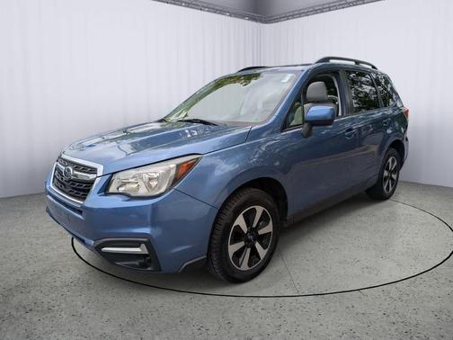 Quartz Blue Pearl 2017 Subaru Forester 2.5i Premium