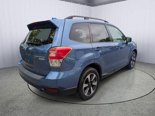 Quartz Blue Pearl 2017 Subaru Forester 2.5i Premium