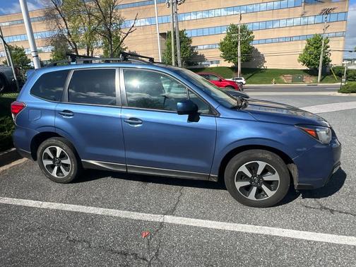 Quartz Blue Pearl 2017 Subaru Forester 2.5i Premium