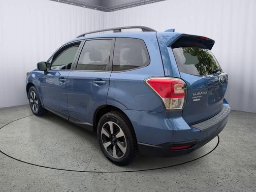 Quartz Blue Pearl 2017 Subaru Forester 2.5i Premium