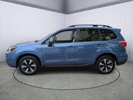 Quartz Blue Pearl 2017 Subaru Forester 2.5i Premium