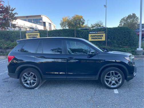 Crystal Black Pearl 2023 Honda Passport AWD EX-L