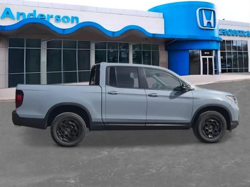Sonic Gray Pearl 2026 Honda Ridgeline TrailSport+