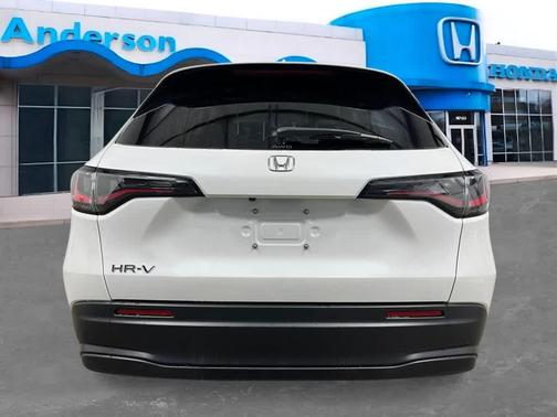 Platinum White Pearl 2027 Honda HR-V LX