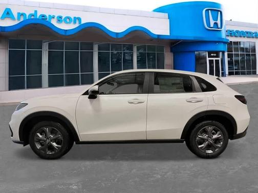 Platinum White Pearl 2027 Honda HR-V LX