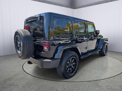 Black Clearcoat 2016 Jeep Wrangler Unlimited Sahara