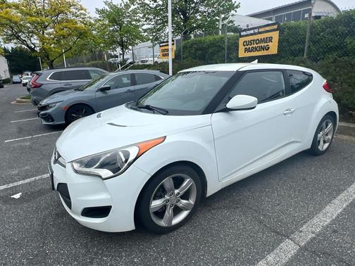 Century White 2014 Hyundai Veloster Base