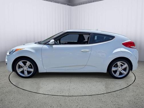 Century White 2014 Hyundai Veloster Base