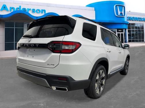Platinum White Pearl 2026 Honda Pilot Elite