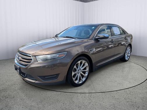 White Platinum Metallic Tri-Coat 2015 Ford Taurus Limited