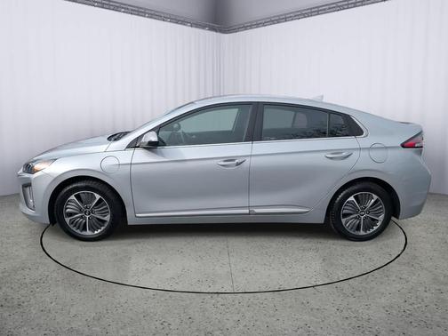 2021 Hyundai IONIQ Plug-In Hybrid SEL