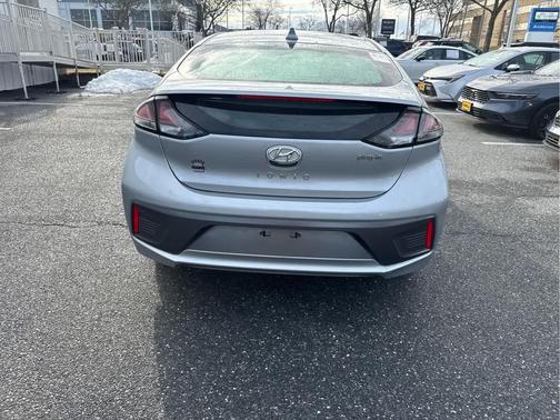 2021 Hyundai IONIQ Plug-In Hybrid SEL